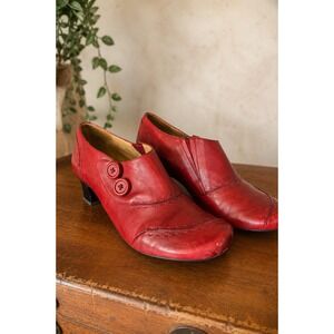 Red Leather Low Heel Shoes 8.5 Artsy Cottage Granny Chic Comfort Teacher Shoes